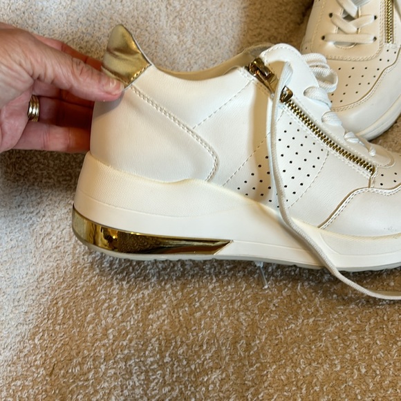 Renato Garini made in Italy size 40 US 10 white and gold  platform sneakers EUC - Picture 6 of 8